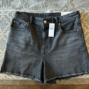 American Eagle highest rise 90s boyfriend short women’s 12
